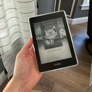 Kindle Paperwhite - Like New Condition